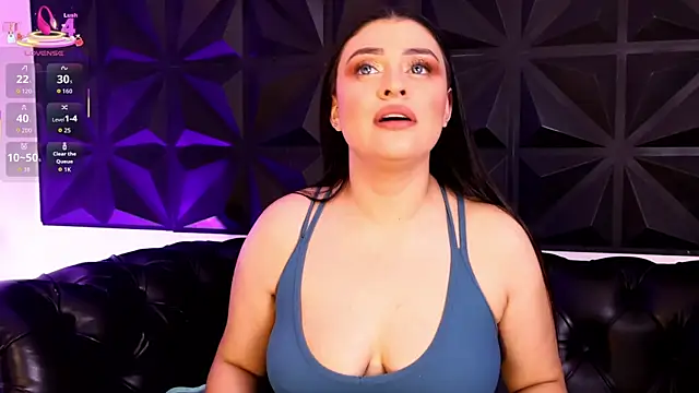 AnikaRomanoff online show from October 3, 2025, 4:09 am