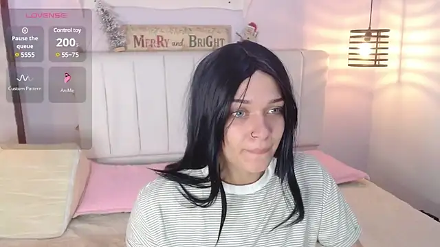 Snapshot of sukimoon chatting on December 23, 2024, 1:40 am sukimoon online show from December 23, 2024, 1:40 am