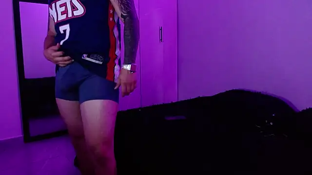 miia-liiam online show from March 26, 2026, 5:35 am