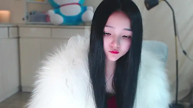 xiao-xiao-D online show from January 3, 2025, 2:40 pm