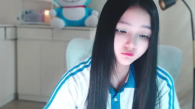 xiao-xiao-D online show from January 5, 2025, 5:09 am