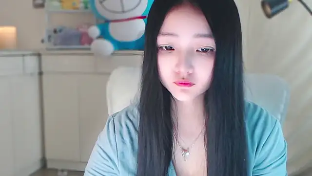 xiao-xiao-D online show from January 8, 2025, 5:27 am