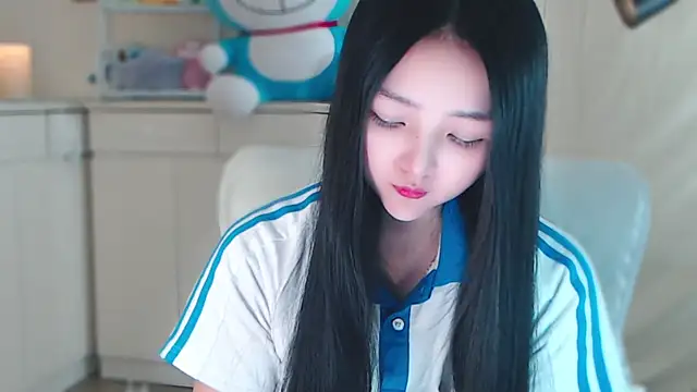 xiao-xiao-D online show from January 9, 2025, 5:23 am