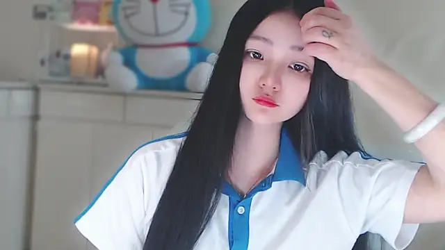 xiao-xiao-D online show from February 14, 2025, 1:08 pm