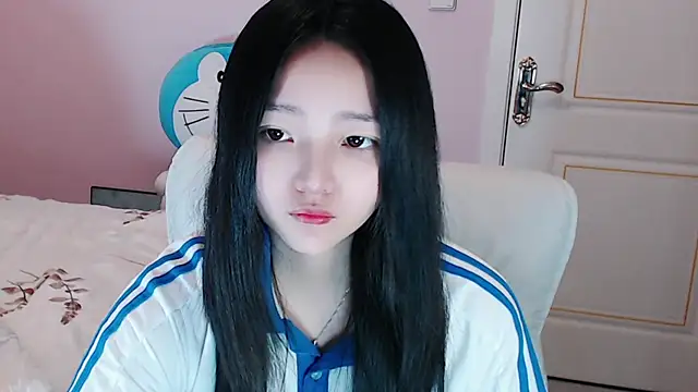 xiao-xiao-D online show from March 6, 2025, 12:30 pm