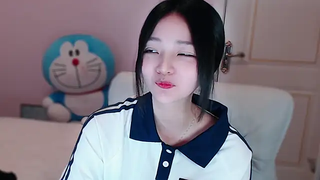 xiao-xiao-D online show from March 8, 2025, 11:37 am