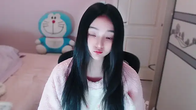 xiao-xiao-D online show from December 15, 2025, 9:57 am