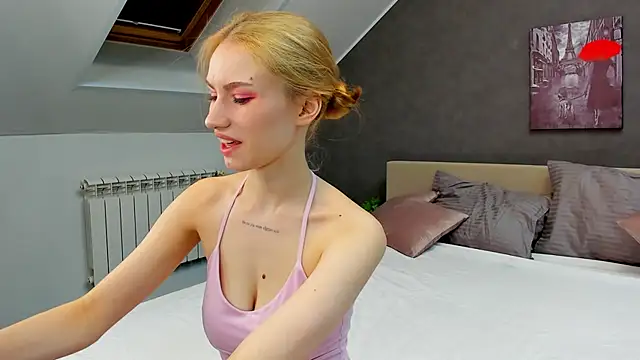 Mollly Rouge online show from March 7, 2025, 12:15 am