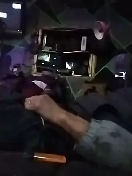 dulcedeseo13 online show from December 21, 2025, 12:01 pm