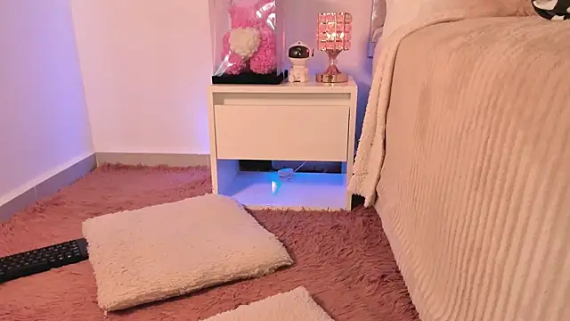 Alissonroses online show from November 28, 2025, 8:55 pm