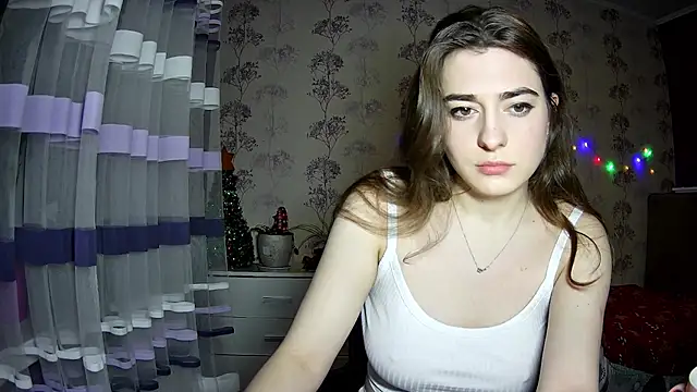 Snapshot of Sofiy_a chatting on January 17, 2025, 12:10 am Sofiy a online show from January 17, 2025, 12:10 am