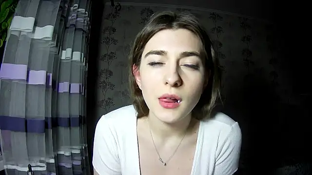 Snapshot of Sofiy_a chatting on January 27, 2025, 12:01 am Sofiy a online show from January 27, 2025, 12:01 am