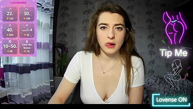 Snapshot of Sofiy_a chatting on March 12, 2025, 11:42 am Sofiy a online show from March 12, 2025, 11:42 am
