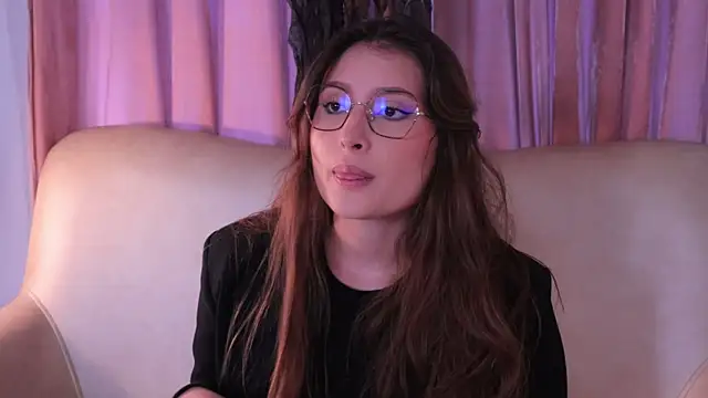 Daisha Riley online show from October 22, 2025, 6:29 pm