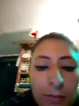 Snapshot of catalella14 chatting on February 20, 2025, 11:32 pm catalella14 online show from February 20, 2025, 11:32 pm