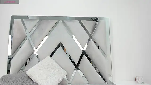 Snapshot of _Hottest_Mature chatting on December 23, 2024, 4:06 pm Hottest Mature online show from December 23, 2024, 4:06 pm