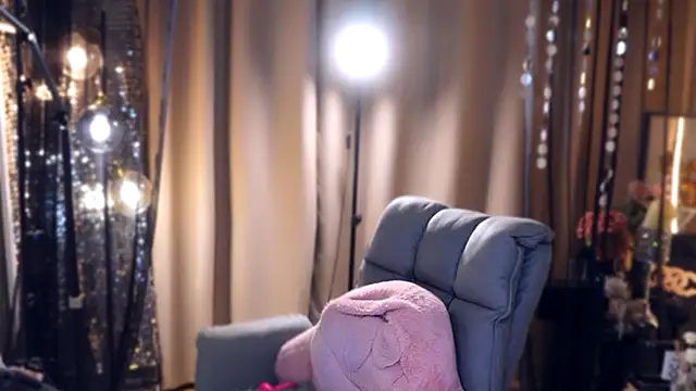 Snapshot of zhdhdbdkx chatting on November 17, 2025, 5:08 pm zhdhdbdkx online show from November 17, 2025, 5:08 pm