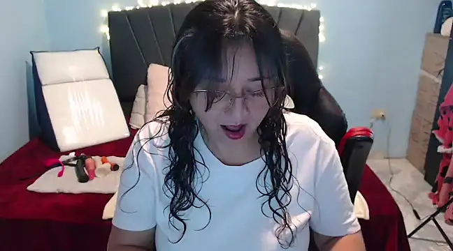 AngelRouss online show from February 21, 2025, 3:32 pm