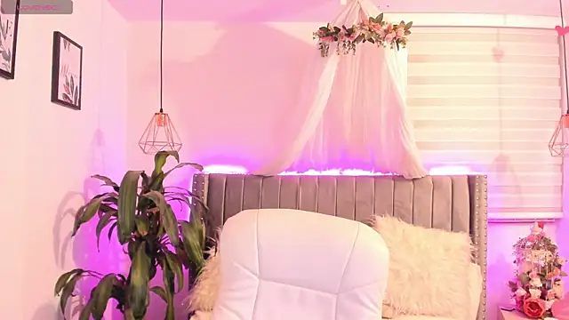 vanesa moon   online show from February 14, 2025, 12:09 am