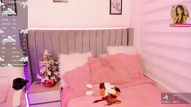 vanesa moon   online show from September 22, 2025, 11:40 pm