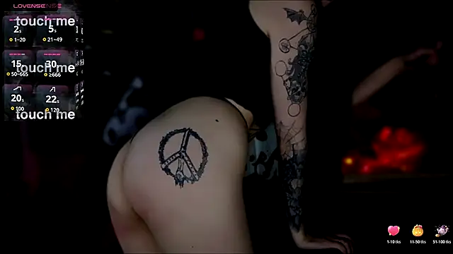 Snapshot of alexx_succubus chatting on November 9, 2025, 5:50 am alexx succubus online show from November 9, 2025, 5:50 am