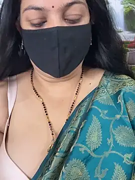 FlatVincy4 online show from October 4, 2025, 5:05 am