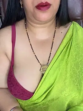 FlatVincy4 online show from November 27, 2025, 4:03 am