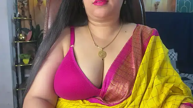 Snapshot of FlatVincy4 chatting on April 14, 2026, 4:18 am FlatVincy4 online show from April 14, 2026, 4:18 am