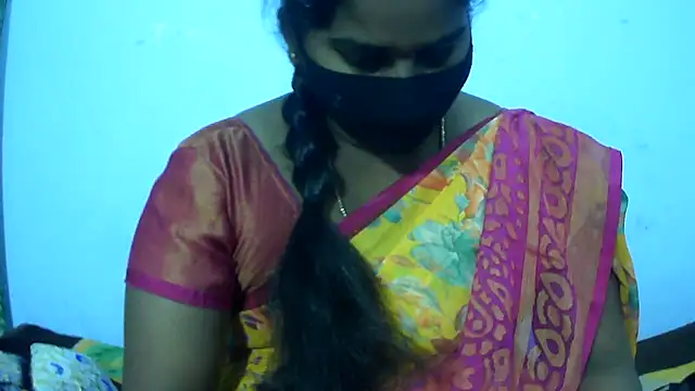 Snapshot of telugu_indhu_0001 chatting on October 2, 2025, 10:11 am telugu indhu 0001 online show from October 2, 2025, 10:11 am