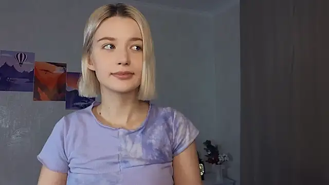 Snapshot of LucyLure chatting on December 21, 2024, 9:12 am LucyLure online show from December 21, 2024, 9:12 am