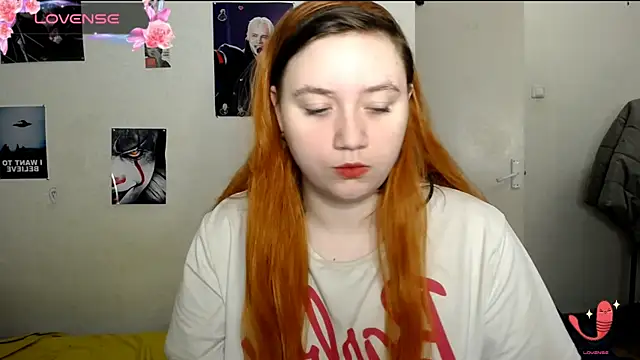 Snapshot of Bitchy_Lily chatting on January 14, 2025, 2:11 pm Bitchy Lily online show from January 14, 2025, 2:11 pm