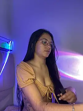 Snapshot of Rosita_forever_ chatting on January 13, 2025, 7:10 pm Rosita forever online show from January 13, 2025, 7:10 pm