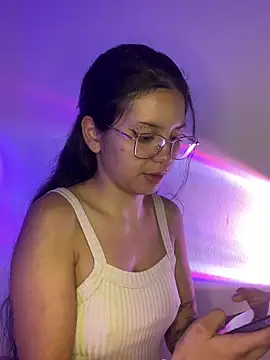 Snapshot of Rosita_forever_ chatting on January 27, 2025, 6:20 pm Rosita forever online show from January 27, 2025, 6:20 pm