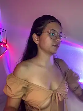 Snapshot of Rosita_forever_ chatting on January 28, 2025, 6:39 pm Rosita forever online show from January 28, 2025, 6:39 pm