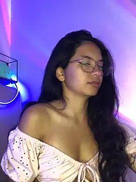 Snapshot of Rosita_forever_ chatting on February 4, 2025, 12:22 pm Rosita forever online show from February 4, 2025, 12:22 pm