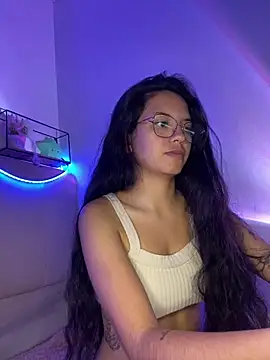 Snapshot of Rosita_forever_ chatting on February 6, 2025, 4:14 pm Rosita forever online show from February 6, 2025, 4:14 pm