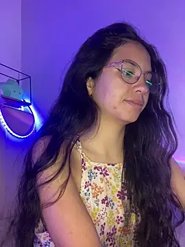 Snapshot of Rosita_forever_ chatting on February 8, 2025, 1:11 pm Rosita forever online show from February 8, 2025, 1:11 pm