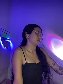 Snapshot of Rosita_forever_ chatting on February 13, 2025, 7:21 pm Rosita forever online show from February 13, 2025, 7:21 pm