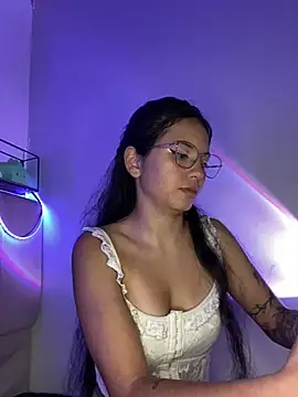 Snapshot of Rosita_forever_ chatting on February 15, 2025, 5:50 pm Rosita forever online show from February 15, 2025, 5:50 pm