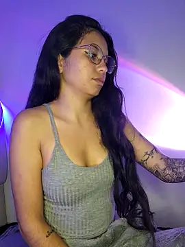 Snapshot of Rosita_forever_ chatting on February 28, 2025, 3:48 am Rosita forever online show from February 28, 2025, 3:48 am
