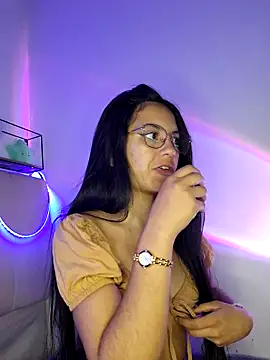 Snapshot of Rosita_forever_ chatting on March 1, 2025, 1:07 pm Rosita forever online show from March 1, 2025, 1:07 pm