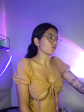 Snapshot of Rosita_forever_ chatting on March 8, 2025, 3:56 pm Rosita forever online show from March 8, 2025, 3:56 pm