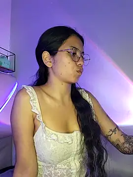 Snapshot of Rosita_forever_ chatting on March 20, 2025, 6:31 pm Rosita forever online show from March 20, 2025, 6:31 pm