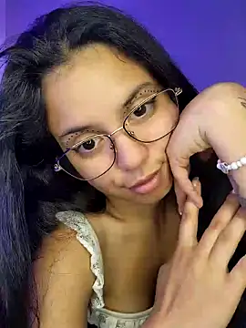 Snapshot of Rosita_forever_ chatting on March 21, 2025, 12:51 am Rosita forever online show from March 21, 2025, 12:51 am