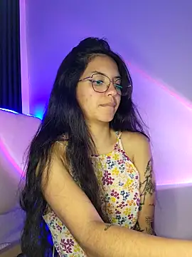 Snapshot of Rosita_forever_ chatting on March 22, 2025, 7:20 pm Rosita forever online show from March 22, 2025, 7:20 pm
