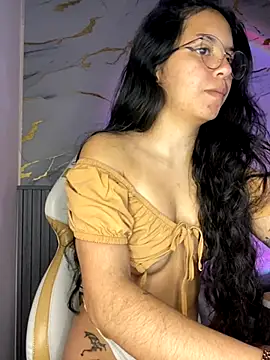 Snapshot of Rosita_forever_ chatting on September 18, 2025, 1:35 pm Rosita forever online show from September 18, 2025, 1:35 pm