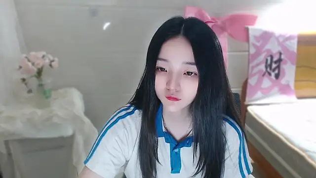 qiqi--- online show from April 23, 2026, 8:57 am