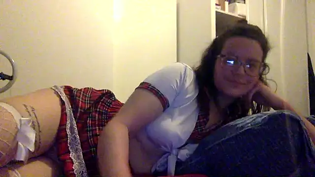 LolaGuess online show from January 13, 2026, 9:42 pm