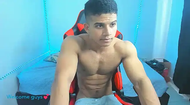 oliver thompsson7 online show from February 8, 2025, 7:49 pm