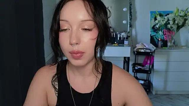 MoranaMissGod online show from May 22, 2026, 12:44 pm